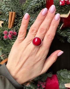 Pierścionek koral czerwony kulka   