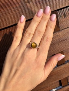 Pierścionek  tygrysie oko  okrągły fasetowany 