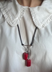 Naszyjnik Trójkąt koral czerwony