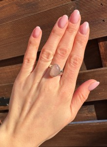 Pierścionek kwarc różowy fasetowany 