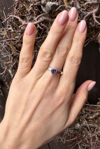 Pierścionek ametyst  fasetowane serce 