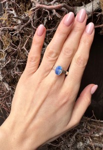 Pierścionek opal  australijski owal