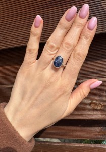 Pierścionek  kyanit owal 