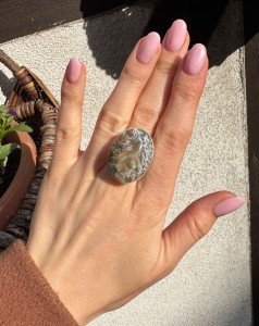 Pierścionek agat szary  mszysty owal   