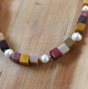 Naszyjnik klasyczny jaspis mokait perła i złoty hematyt 