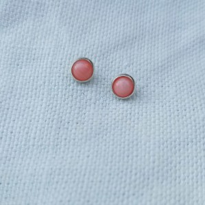 Kolczyki wkrętki koral różowy 6 mm   
