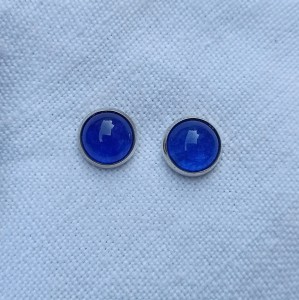 Kolczyki wkrętki jadeit niebieski 10 mm    
