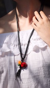 Długi naszyjnik MM koral kolorowy