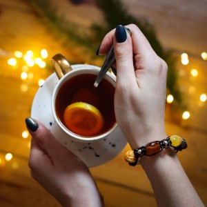 Bransoleta pleciona bursztyn