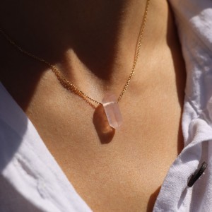 Naszyjnik kwarc różowy sopel  na łańcuszku 