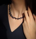 Naszyjnik klasyczny granatowe perły hodowane   