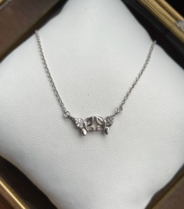 Naszyjnik motylki białe cyrkonie 