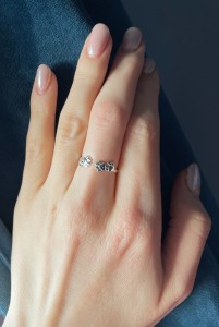 Pierścionek srebro łapki 