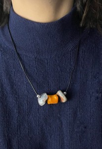 Naszyjnik żółty koral i szary agat