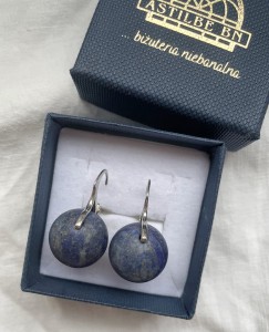 Kolczyki Carmen matowy lapis lazuli  kulka  