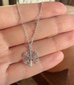 Naszyjnik Śnieżynka srebro klasyczne