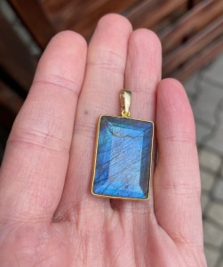 Wisior Labradoryt  fasetowany prostokąt