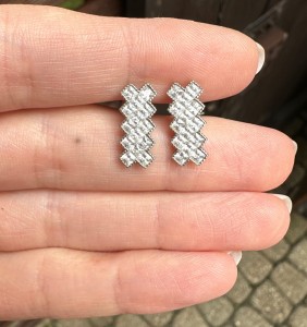 Kolczyki wkrętki  białe cyrkonie