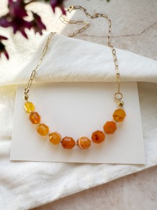 Naszyjnik klasyczny  Candy pomarańczowy agat i drobny labradoryt