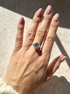 Pierścionek topaz sky blue okrągły 