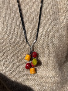 Naszyjnik Grono koral kolorowy 