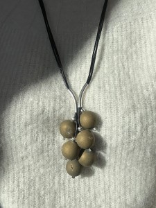 Grono agat tytanowy  złoty 