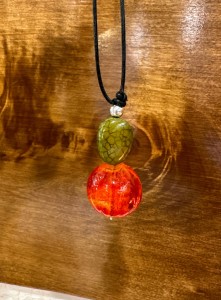 Naszyjnik Frezja zielony agat smoczy i pomarańczowe szkło weneckie