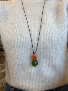 Naszyjnik Frezja Koral pomarańczowy  i zielone szkło weneckie   