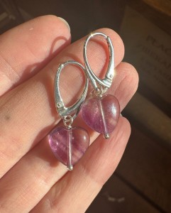 Kolczyki fluoryt fiolet Serce  srebro złocone albo klasyczne 
