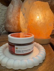 Bomba witaminowa Maseczka do twarzy z glinką czerwoną