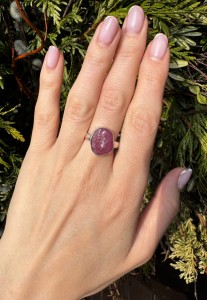 Pierścionek rubin surowy