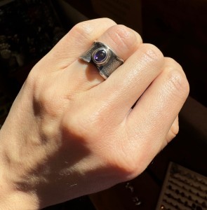 Pierścionek  ametyst szeroka obrączka   