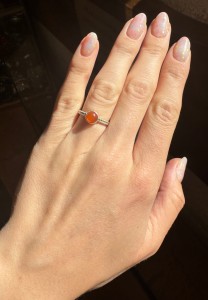 Pierścionek karneol okragly 