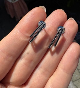 Kolczyki srebro  czarne cyrkonie i emalia