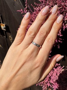 Pierścionek białe cyrkonie  