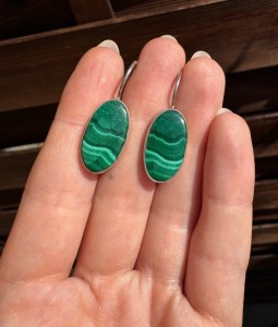 Kolczyki malachit owal 