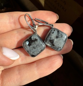 Kolczyki larvikit srebro oksydowane 