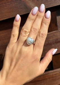 Pierścionek serce biała  perła hodowana 