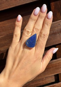 Pierścionek lapis lazuli łezka 
