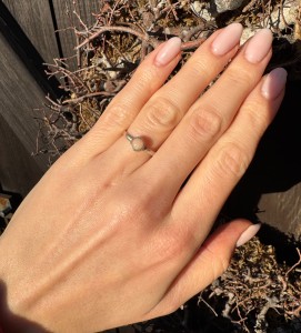 Pierścionek opal  okrągły 