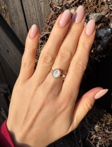 Pierścionek muszla biała   owal