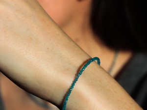 Bransoletka klasyczna apatyt fasetowany 