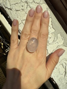 Pierścionek kwarc różowy owal