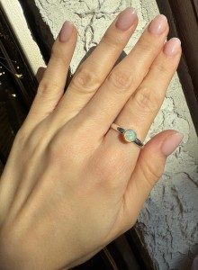 Pierścionek opal  okrągły  fasetowany  